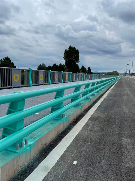 不銹鋼人行道護(hù)欄