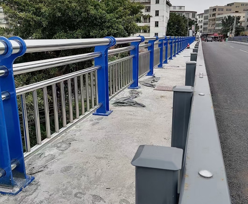 不銹鋼復合管護欄